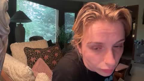 Snapshot of lolaa555 chatting on 3, 6, 2026 lolaa555 online show from 3, 6, 2026