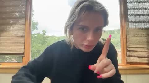 Snapshot of lolaa555 chatting on 7, 6, 2026 lolaa555 online show from 7, 6, 2026