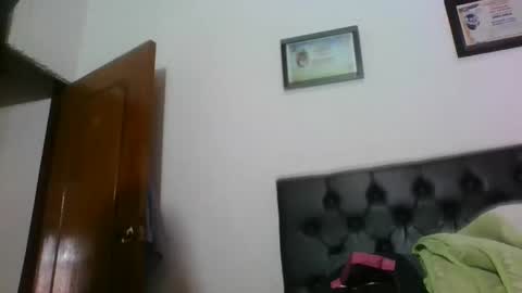 Lolaaaa  online show from 9, 3, 2026