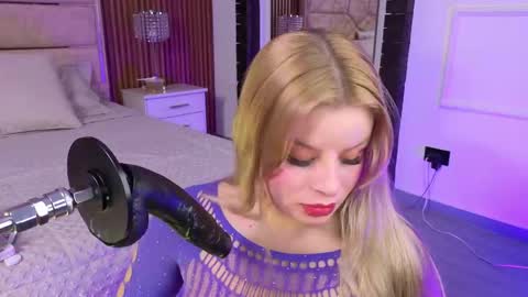 Snapshot of lolaangellx chatting on 28, 5, 2026 Lola Angel online show from 28, 5, 2026