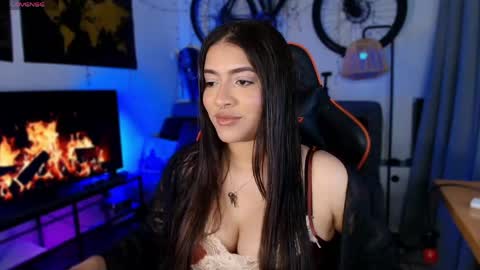 lolaasmith_21 online show from 24, 5, 2026