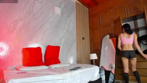 LolaBby1 online show from 10, 4, 2026