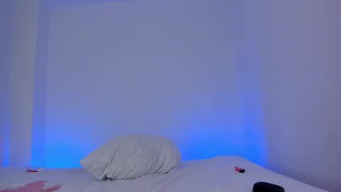 Lola online show from 10, 3, 2025