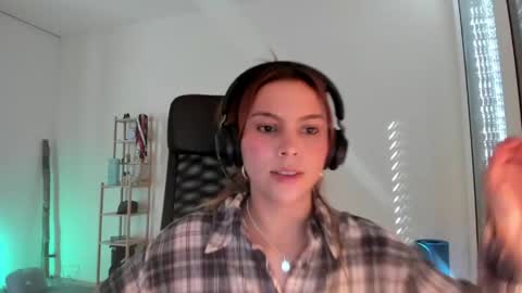 Snapshot of lolaverse chatting on 12, 5, 2026 Lola doll online show from 12, 5, 2026
