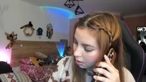 Snapshot of lolaverse chatting on 12, 7, 2026 Lola doll online show from 12, 7, 2026