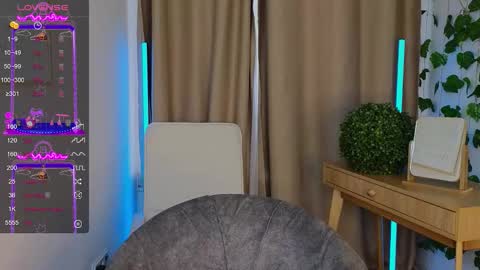 Snapshot of lolly_pump chatting on 17, 9, 2025 Mona online show from 17, 9, 2025