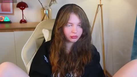 Snapshot of lolly_pump chatting on 9, 10, 2025 Mona online show from 9, 10, 2025