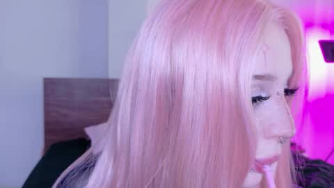 Snapshot of lolykari chatting on 8, 6, 2026 Kari online show from 8, 6, 2026