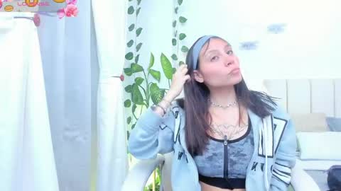 Snapshot of lolypink_ chatting on 22, 5, 2026 Loly online show from 22, 5, 2026