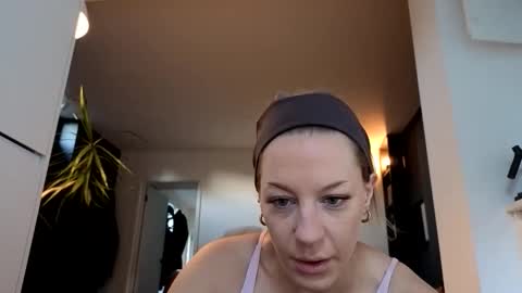 Snapshot of londonbrooke chatting on 7, 1, 2026 Em online show from 7, 1, 2026