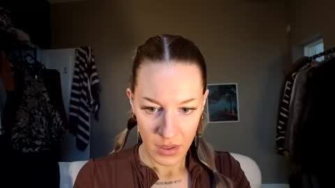 Snapshot of londonbrooke chatting on 9, 1, 2026 Em online show from 9, 1, 2026