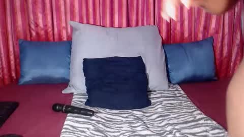 Snapshot of londylicious34 chatting on 25, 9, 2025 londylicious34 online show from 25, 9, 2025