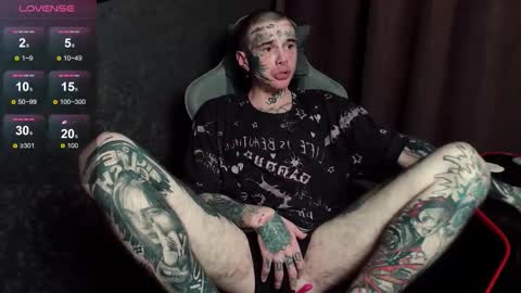 Snapshot of lone1ycrystal chatting on 17, 10, 2025 Chris online show from 17, 10, 2025