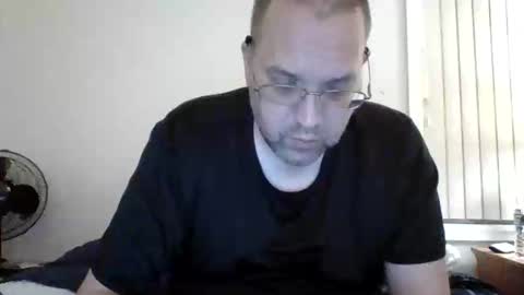 Snapshot of lonelyman91775 chatting on 5, 6, 2026 Lonely Man online show from 5, 6, 2026