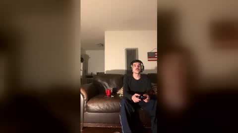 Longbeachslut  online show from 9, 1, 2026