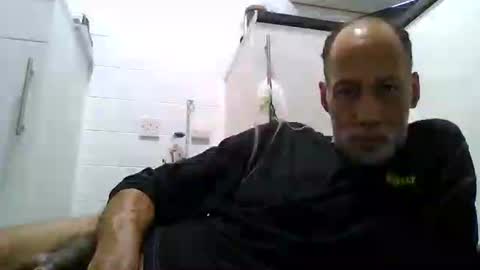 Snapshot of longblack2504 chatting on 1, 7, 2026 Mark Anthony online show from 1, 7, 2026