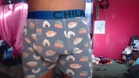 Snapshot of longdickservice01 chatting on 16, 12, 2024 professionalbreastsucker online show from 16, 12, 2024