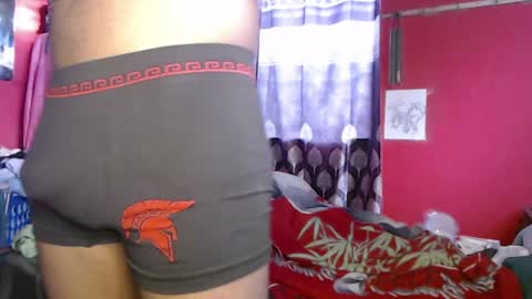 Snapshot of longdickservice01 chatting on 21, 1, 2025 professionalbreastsucker online show from 21, 1, 2025