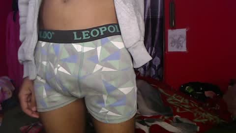 Snapshot of longdickservice01 chatting on 4, 2, 2025 professionalbreastsucker online show from 4, 2, 2025