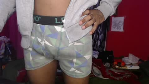 Snapshot of longdickservice01 chatting on 6, 2, 2025 professionalbreastsucker online show from 6, 2, 2025