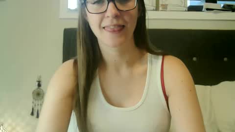 Snapshot of longhairbeautyxoxo chatting on 19, 1, 2025 Wima online show from 19, 1, 2025