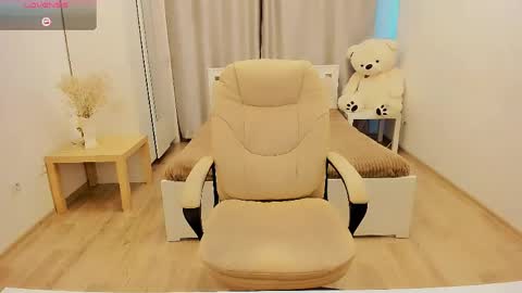 Nina online show from 28, 2, 2026