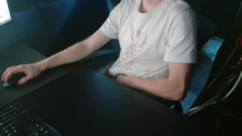 Snapshot of loofy_art chatting on 1, 11, 2025 Loofy Art online show from 1, 11, 2025