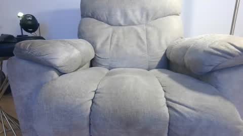 Seamus Love online show from 8, 2, 2025