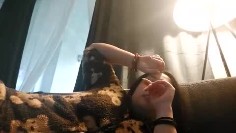 loolaunshaved online show from 27, 10, 2025