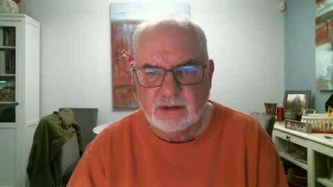 Snapshot of loop102 chatting on 3, 10, 2025 loop102 online show from 3, 10, 2025