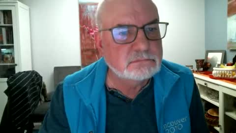 Snapshot of loop102 chatting on 16, 2, 2026 loop102 online show from 16, 2, 2026