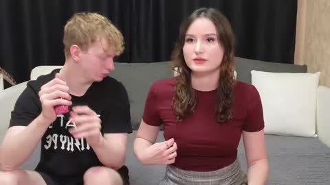 Jean and Isa right couple Mark and Eva left couple online show from 24, 9, 2025