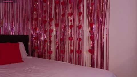 Lora online show from 5, 4, 2026