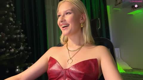 Lora heil online show from 19, 12, 2025