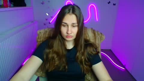 Snapshot of lora_kisses chatting on 13, 5, 2026 Lora online show from 13, 5, 2026