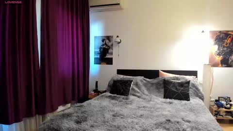 Lora online show from 6, 1, 2025