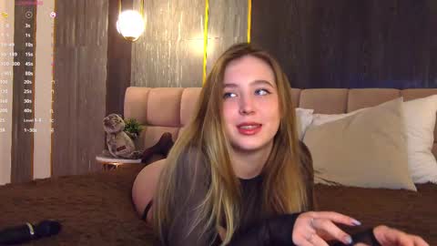 Loraine online show from 12, 2, 2025