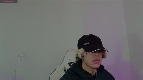 Snapshot of lord_moon_king chatting on 17, 9, 2025 lord_moon_king online show from 17, 9, 2025