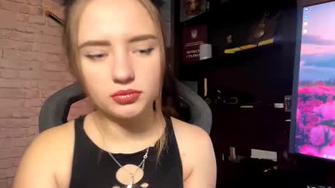 Molly online show from 21, 10, 2025