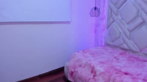 lorem_adams online show from 24, 1, 2025