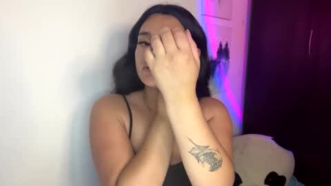 lorem_adams online show from 19, 5, 2026