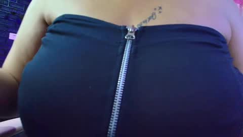 Loren online show from 5, 3, 2025