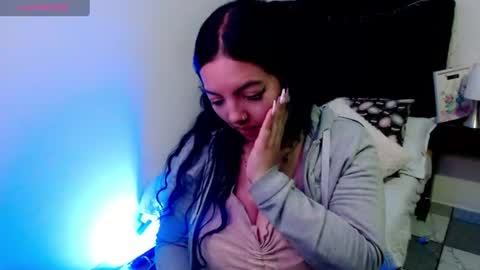 Snapshot of loren_44tits chatting on 19, 6, 2026 Loren online show from 19, 6, 2026