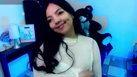 Snapshot of loren_44tits chatting on 7, 7, 2026 Loren online show from 7, 7, 2026