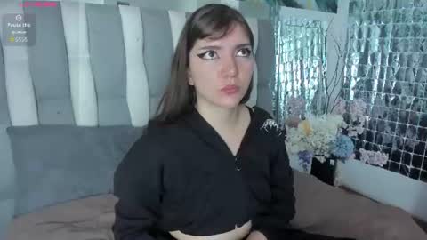 Snapshot of loren_jacksoon chatting on 4, 7, 2026 Loren online show from 4, 7, 2026