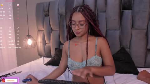 Snapshot of lorena_vieira_ chatting on 23, 2, 2025 Lorena Vieira online show from 23, 2, 2025