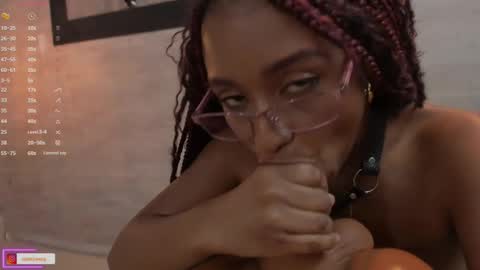 Snapshot of lorena_vieira_ chatting on 2, 3, 2025 Lorena Vieira online show from 2, 3, 2025