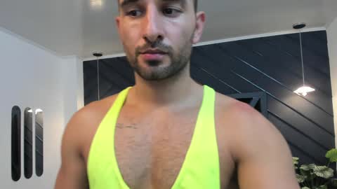  L O R E N Z O  Thumbs Up help  online show from 6, 2, 2025