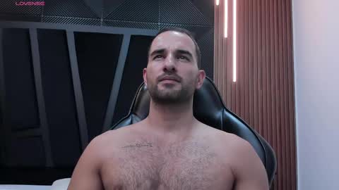  L O R E N Z O  Thumbs Up help  online show from 12, 3, 2025