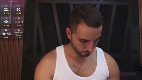  L O R E N Z O  Thumbs Up help  online show from 8, 4, 2026